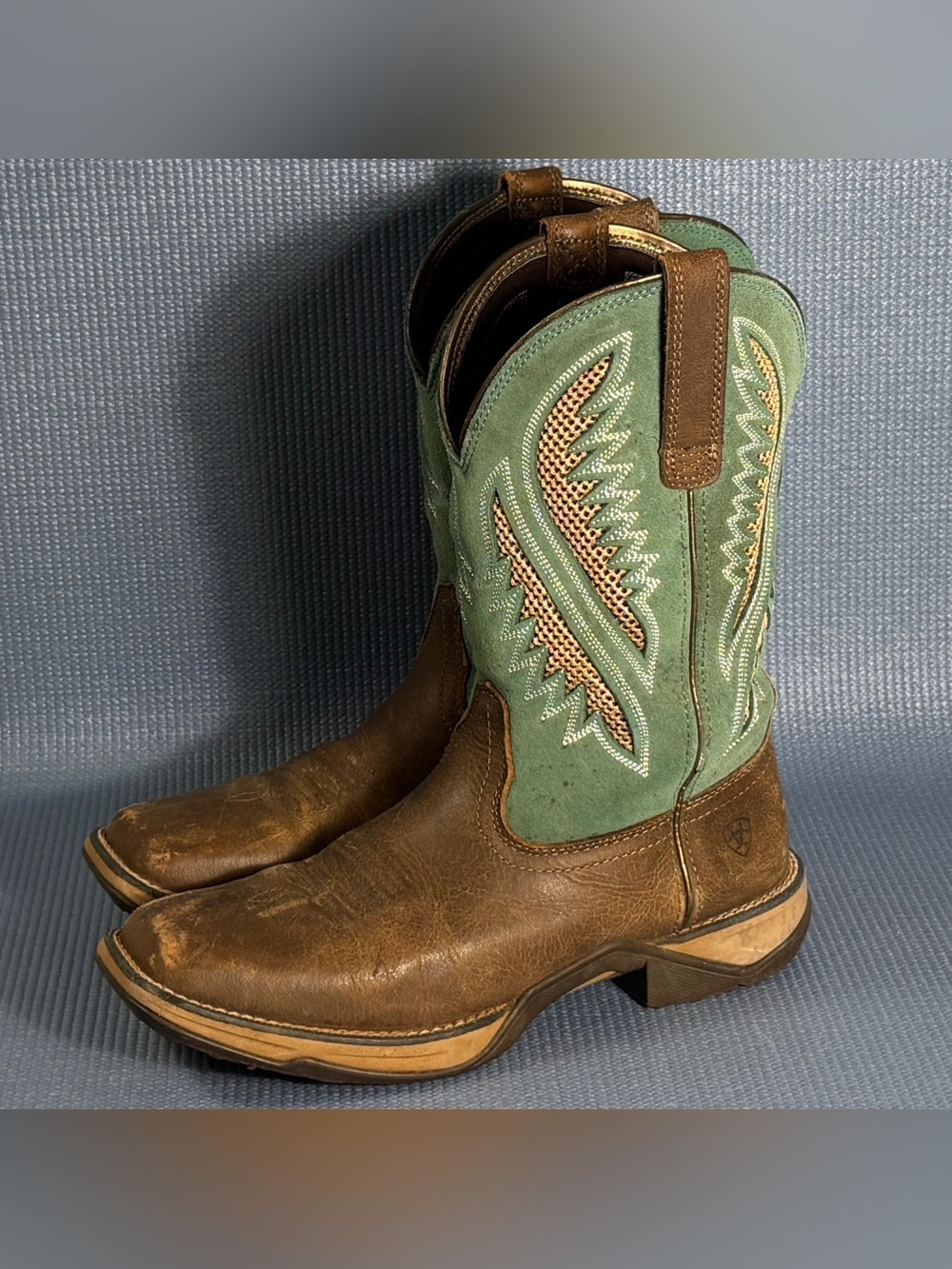 ARIAT Women’s Anthem Venttek Western Cowboy Boots Size 9